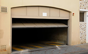 Garage Door Repair Services in Stoneham
